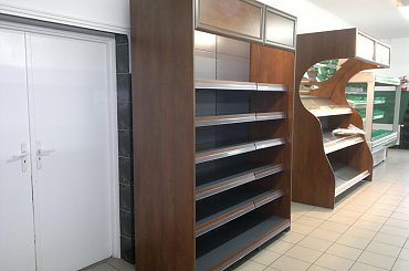 Wyposażenie sklepu #dyskont #market #MaszynkaDoMięsa #regał #regały #waga