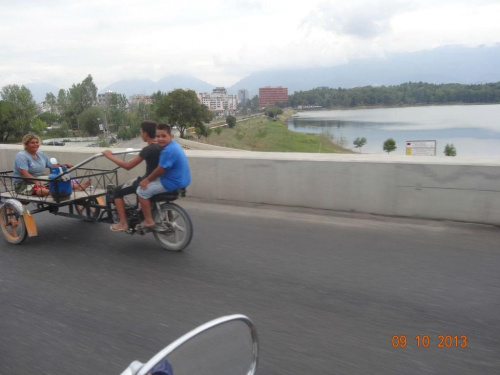 motocykl transportowy w Tiranie