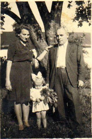 Jasia z rodzicami 1947 r